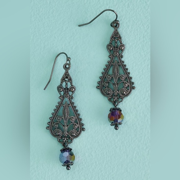 EARTHBOUND Jewelry - Victorian Fleur Drop Earrings, NWT